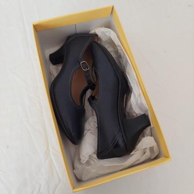 Comfort Heels and Sandals, Womenâ€™s Size 7-7.5 (PC-BBL)