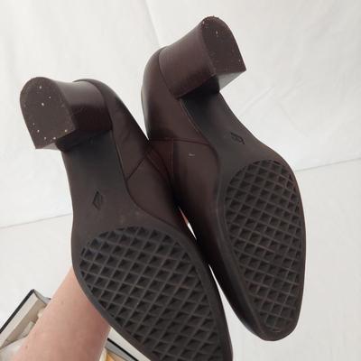 Comfort Heels and Sandals, Womenâ€™s Size 7-7.5 (PC-BBL)