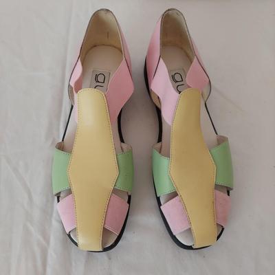 Comfort Heels and Sandals, Womenâ€™s Size 7-7.5 (PC-BBL)