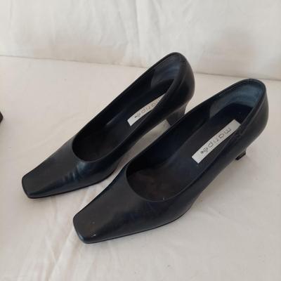 Comfort Heels and Sandals, Womenâ€™s Size 7-7.5 (PC-BBL)