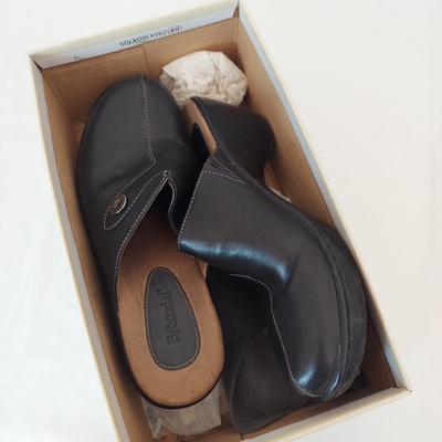 Size 7-7.5 Outdoor Shoes by Sorel, Jambu and more (PC-BBL)