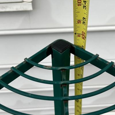 Green Metal Corner Plant Stands & Yard Art (BD-RG)