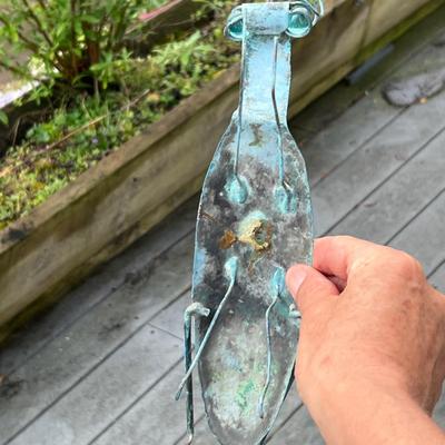 Green Metal Corner Plant Stands & Yard Art (BD-RG)