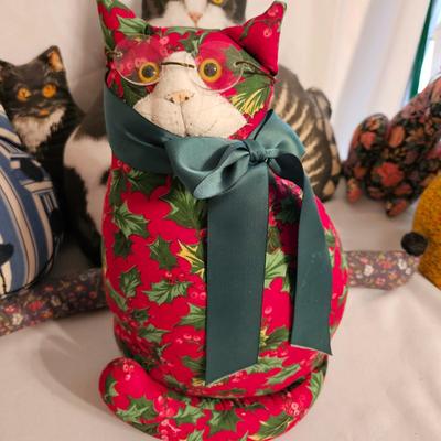 Feline Plush Animals, Draft Dodgers and Door Stops (UD-DW)