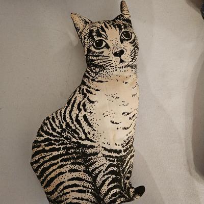 Feline Plush Animals, Draft Dodgers and Door Stops (UD-DW)