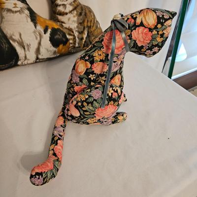 Feline Plush Animals, Draft Dodgers and Door Stops (UD-DW)