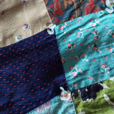 Hand Stitched Antique Quilts (UB-BBL)