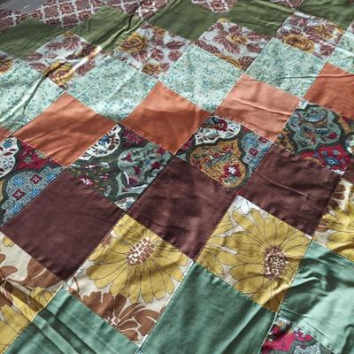 Eight Vintage Quilts (UB-BBL)