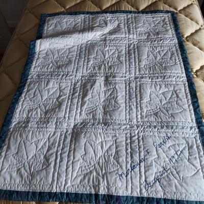 Eight Vintage Quilts (UB-BBL)