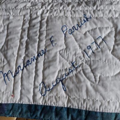 Eight Vintage Quilts (UB-BBL)