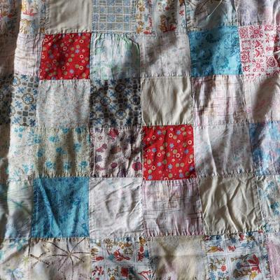 Eight Vintage Quilts (UB-BBL)