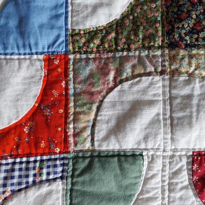 Eight Vintage Quilts (UB-BBL)