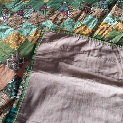 Eight Vintage Quilts (UB-BBL)