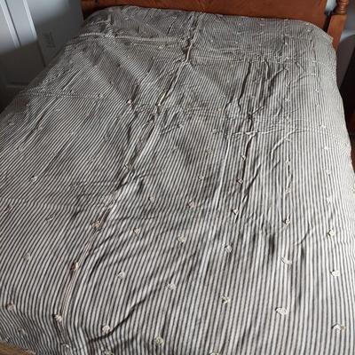 Eight Vintage Quilts (UB-BBL)