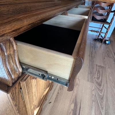 Wooden China Cabinet W/Lights (DR-RG)