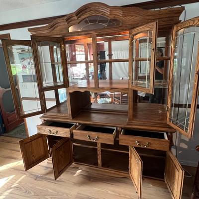 Wooden China Cabinet W/Lights (DR-RG)