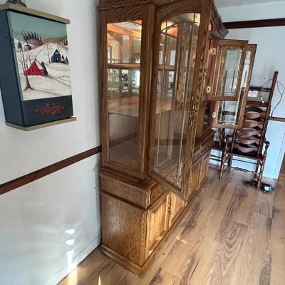 Wooden China Cabinet W/Lights (DR-RG)