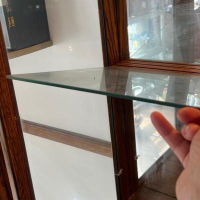 Wooden China Cabinet W/Lights (DR-RG)