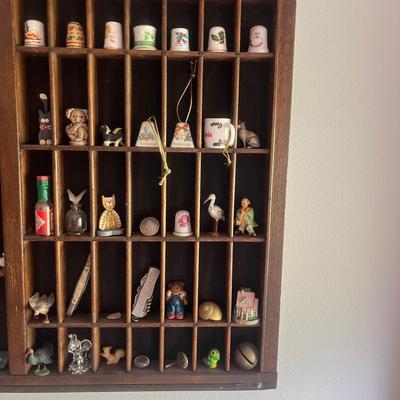 Vintage Wooden Print Set Drawers with Collectibles (D-MG)
