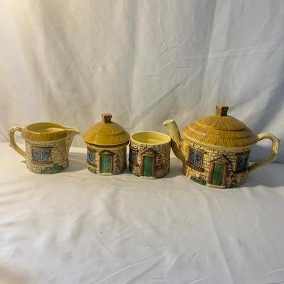 Sylva C Thatched Cottage Tea Set (D-MG)