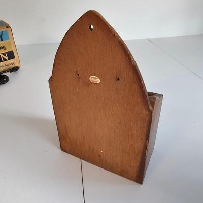 Vintage Clothes Care Items (UC-JS)