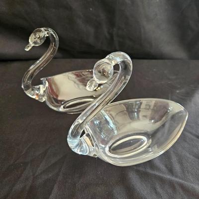 Crystal & Glass Swan Figurines (LR-DW)