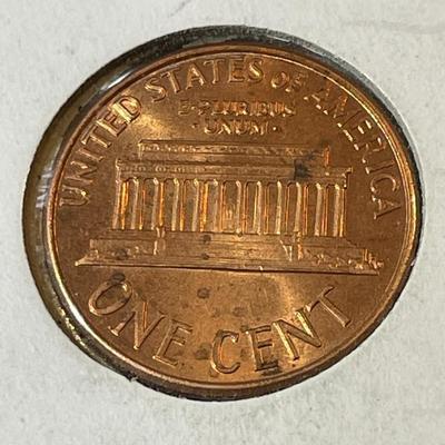 2000-P Type-1 & Type-2 Wide & Close AM's in Uncirculated Condition as Pictured.