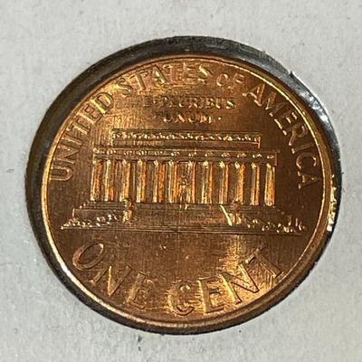 2000-P Type-1 & Type-2 Wide & Close AM's in Uncirculated Condition as Pictured.