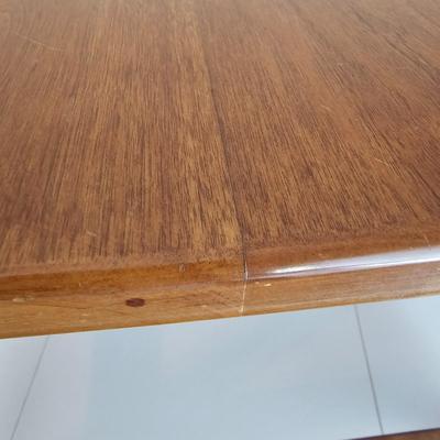 Wooden Curved Bench Seat (UC-JS)
