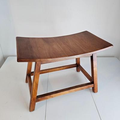 Wooden Curved Bench Seat (UC-JS)
