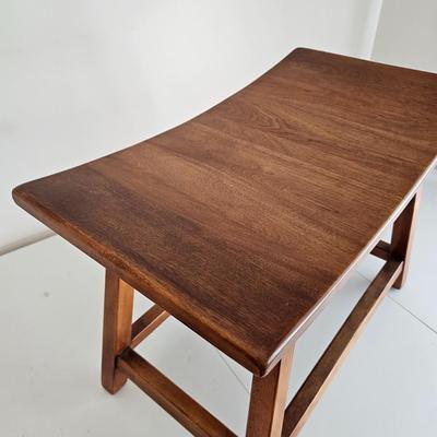 Wooden Curved Bench Seat (UC-JS)