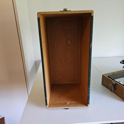 Vintage Singer Sewing Machine w/Case & More (UC-JS)