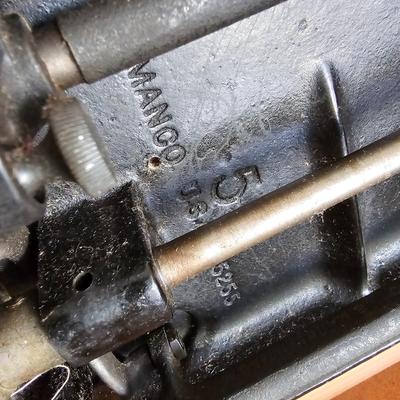 Vintage Singer Sewing Machine w/Case & More (UC-JS)