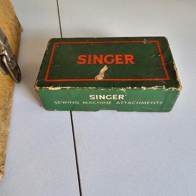Vintage Singer Sewing Machine w/Case & More (UC-JS)
