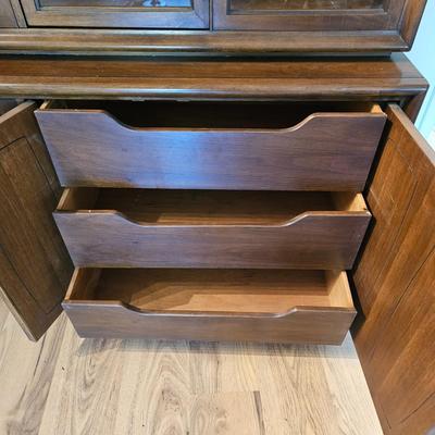 Emphasis MCM China Cabinet and Hutch (LR-DW)