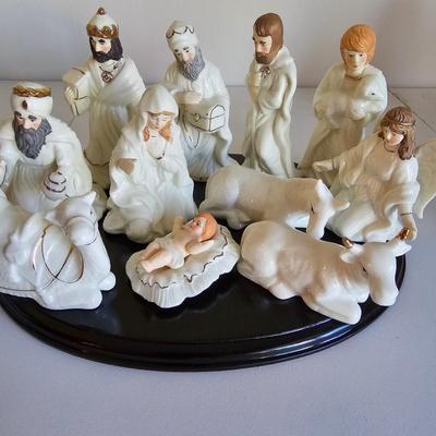 Christmas Home Decor & More (UCC-JS)