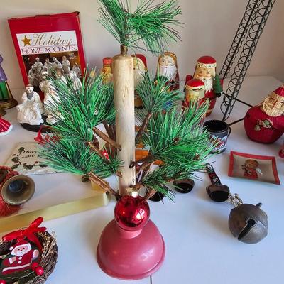 Christmas Home Decor & More (UCC-JS)