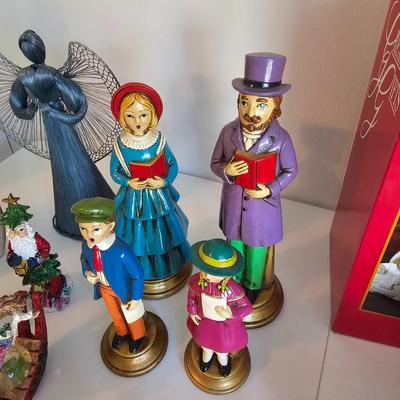 Christmas Home Decor & More (UCC-JS)
