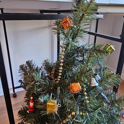 Christmas Home Decor & More (UCC-JS)