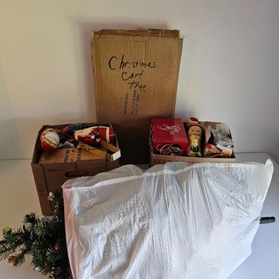 Christmas Home Decor & More (UCC-JS)