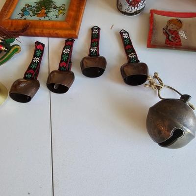 Christmas Home Decor & More (UCC-JS)