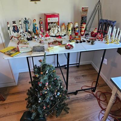 Christmas Home Decor & More (UCC-JS)