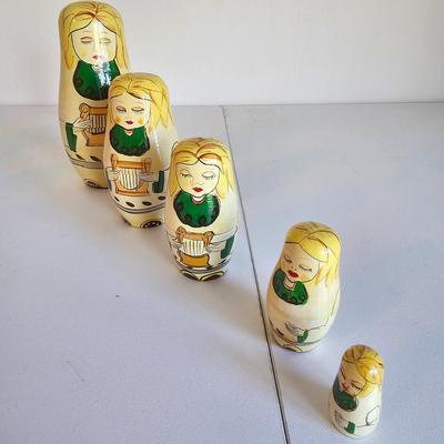 Christmas Home Decor & More (UCC-JS)