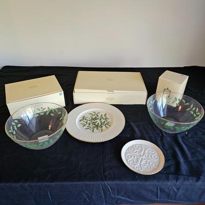 Lenox Holiday Tartan China & More (UCC-JS)