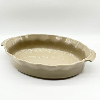 ESPRIT DE CUISINE ~ Taupe Oval Scalloped Baking Dish