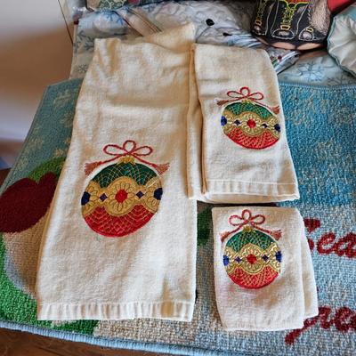 Holiday Linens & More (UCC-JS)