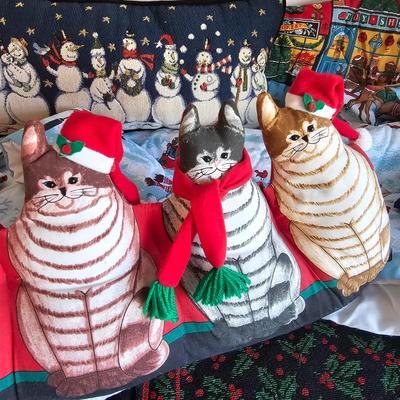 Holiday Linens & More (UCC-JS)