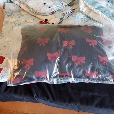 Holiday Linens & More (UCC-JS)