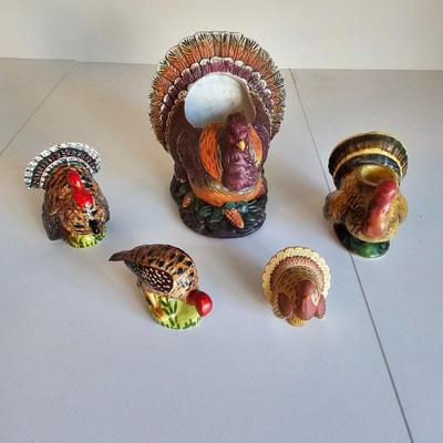 Assorted Holiday Decor (UCC-JS)