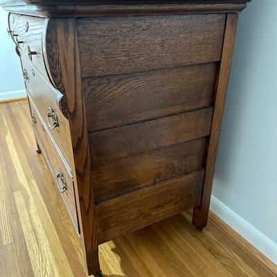 LOT 109C: Vintage Tiger Oak Dresser w/ Mirror